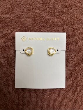 Kendra Scott Gold Shell Motif Stud Earrings with Pearl-White Centers